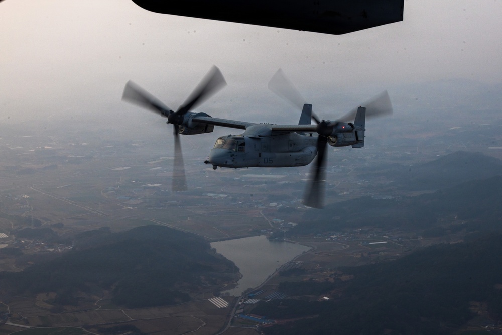 MAG-12 CO visits Marines at Kunsan Air Base