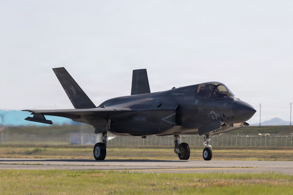 MAG-12 enhances readiness through routine ordnance loading