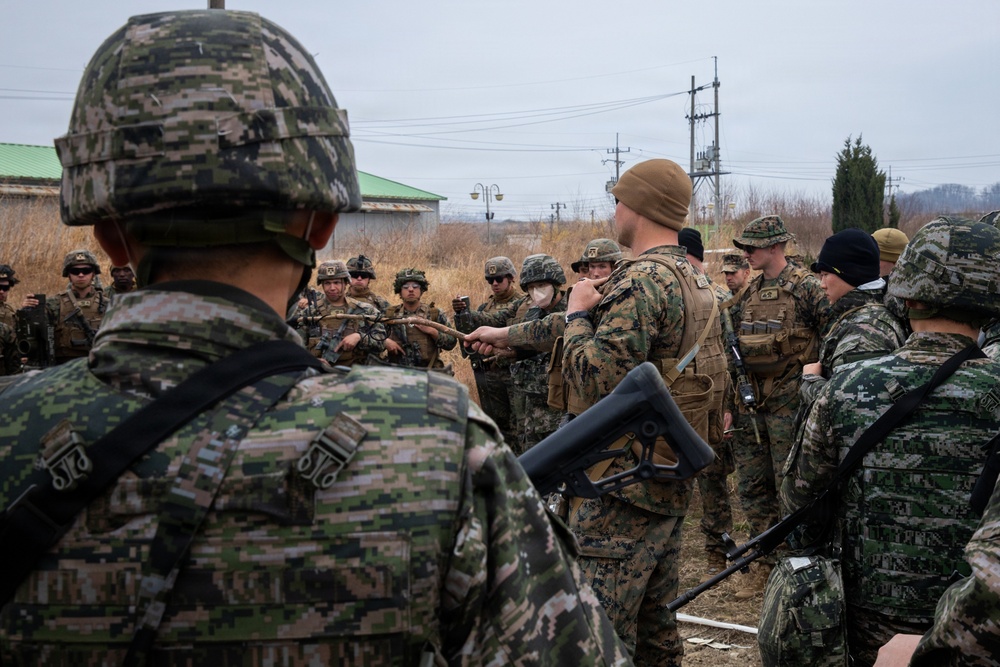 U.S. Marines demonstrate anti drone procedures