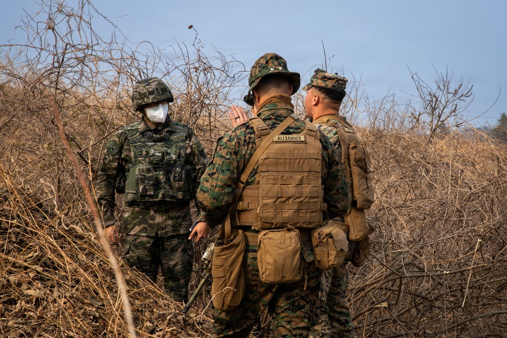 U.S. Marines and ROK Marines participate in SMEA exchange