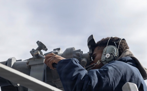 USS Mahan (DDG 72) Replenishment-at-Sea