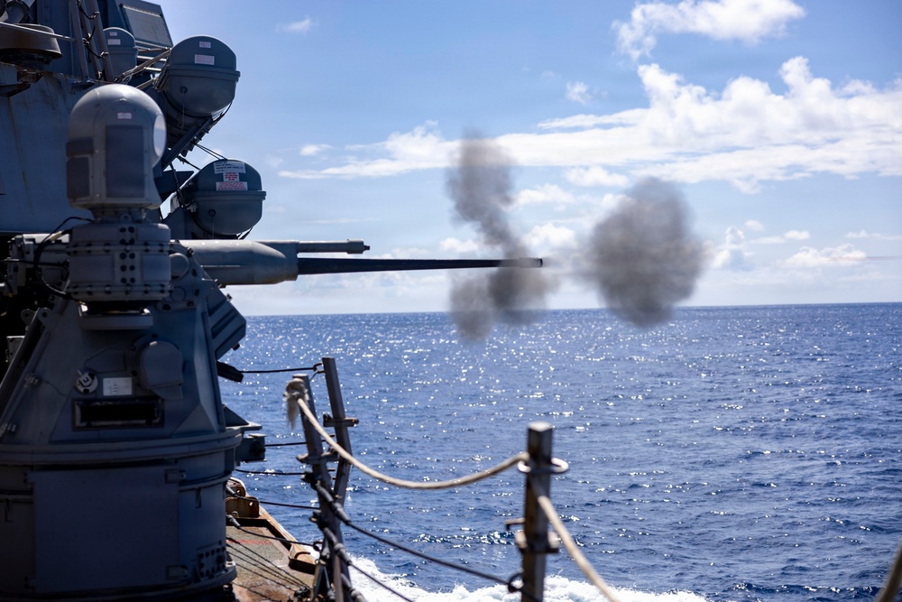 USS Mahan (DDG 72) Live-Fire Exercise