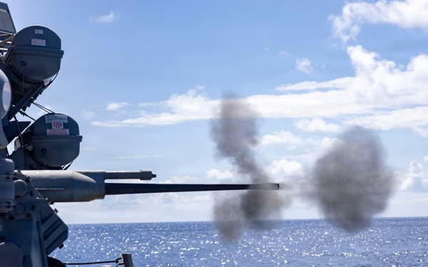 USS Mahan (DDG 72) Live-Fire Exercise