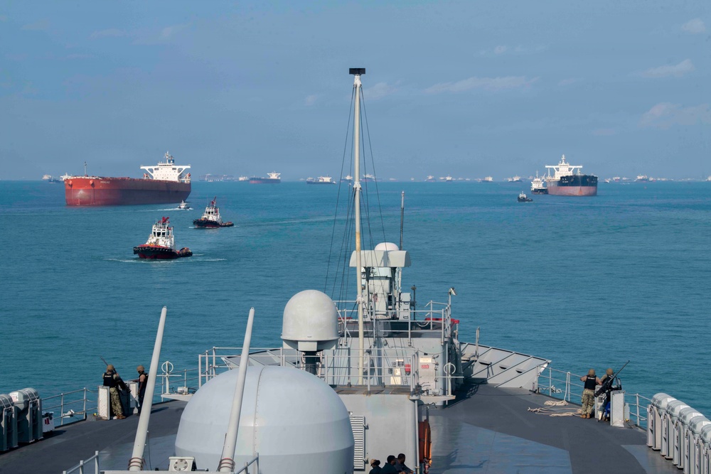 Blue Ridge Arrives in Singapore