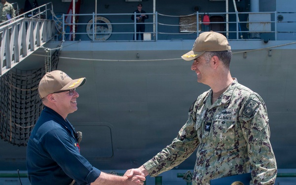 Blue Ridge Arrives in Singapore