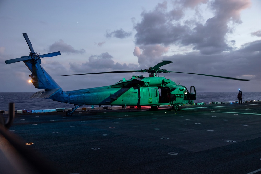 11th MEU Marines, Sailors Conduct Flight Operations Aboard USS Boxer