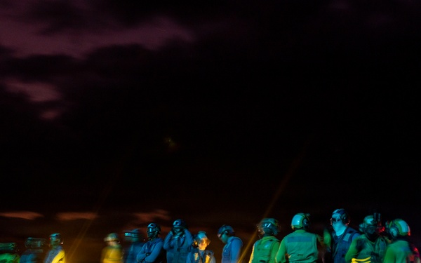 11th MEU Marines, Sailors Conduct Flight Operations Aboard USS Boxer