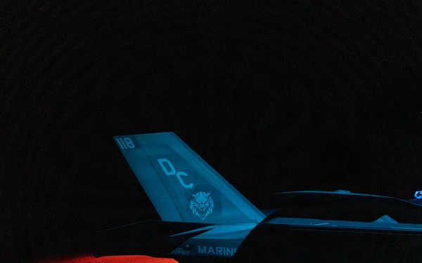 11th MEU Marines, Sailors Conduct Flight Operations Aboard USS Boxer