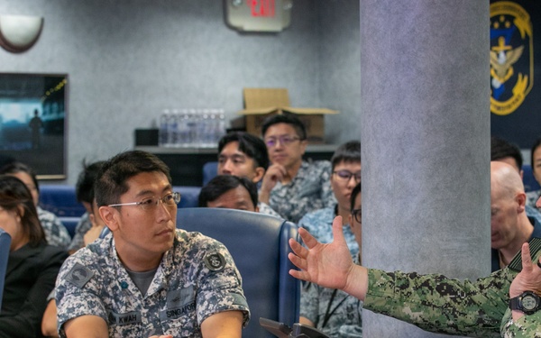 C7F Hosts Staff Talks with Republic of Singapore Navy Aboard Blue Ridge