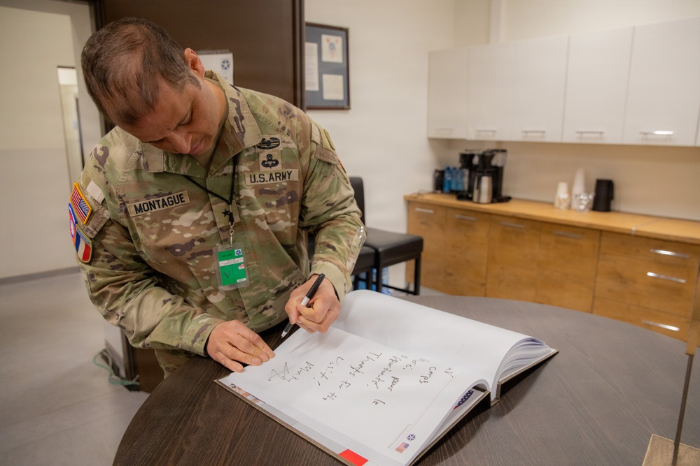 U.S. Army Deputy Commanding General for Interoperability, Land Forces and Operations Command France visits V Corps Headquarters