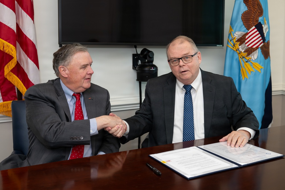 DoW  DCFO and IG Signing Ceremony