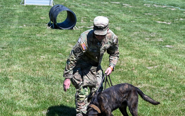 Fort Leavenworth showcases installation mission to Kansas City Chiefs staff