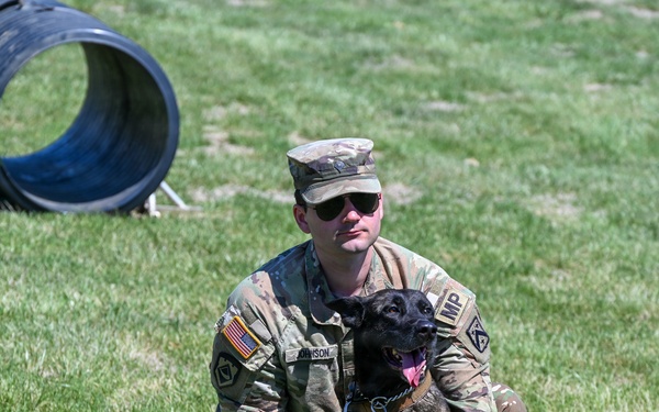 Fort Leavenworth showcases installation mission to Kansas City Chiefs staff