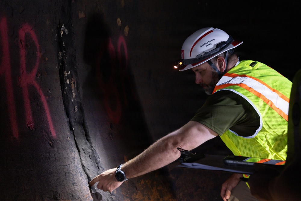 Inspection of the Arkabutla Dam outlet
