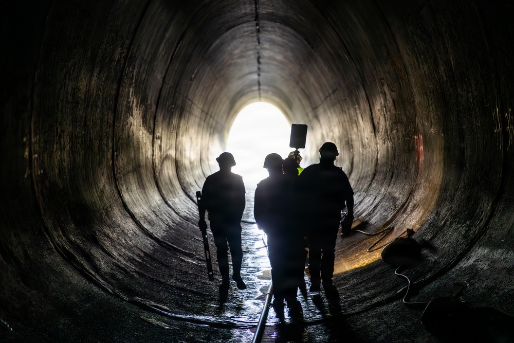 Inspection of the Arkabutla Dam outlet