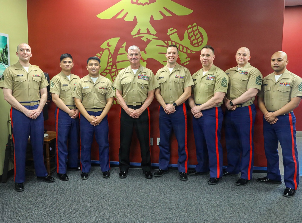 The 38th Assistant Commandant of the Marine Corps visits RSS Anchorage