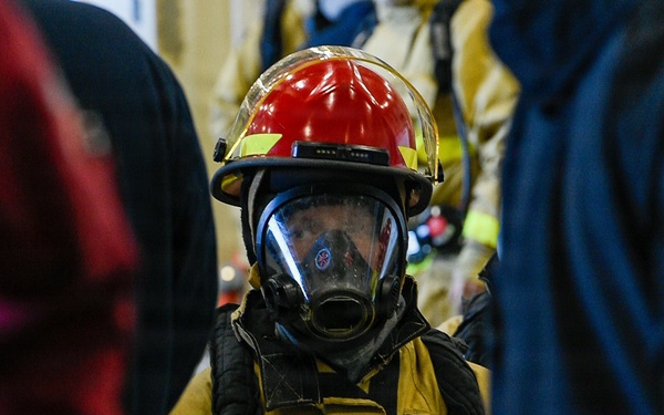 USS Ronald Reagan (CVN 76) Sailors Conduct 8010 Firefighting Drill