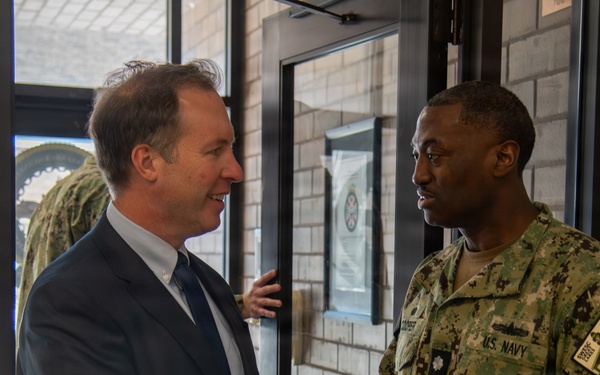 Honorable Benjamin Kohlmann (ASN M&amp;RA) visits Surface Warfare Engineering School Command (SWESC)