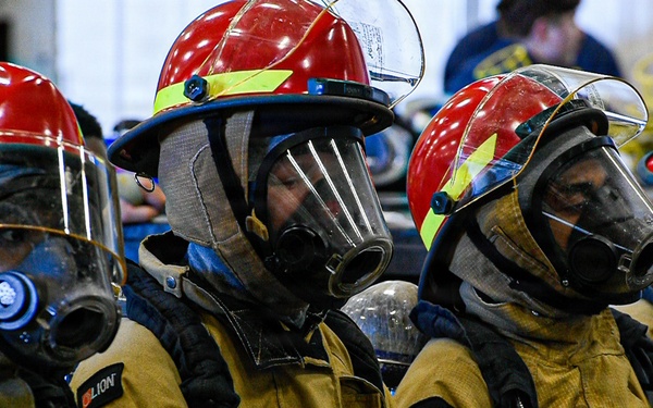 USS Ronald Reagan (CVN 76) Sailors Conduct 8010 Firefighting Drill