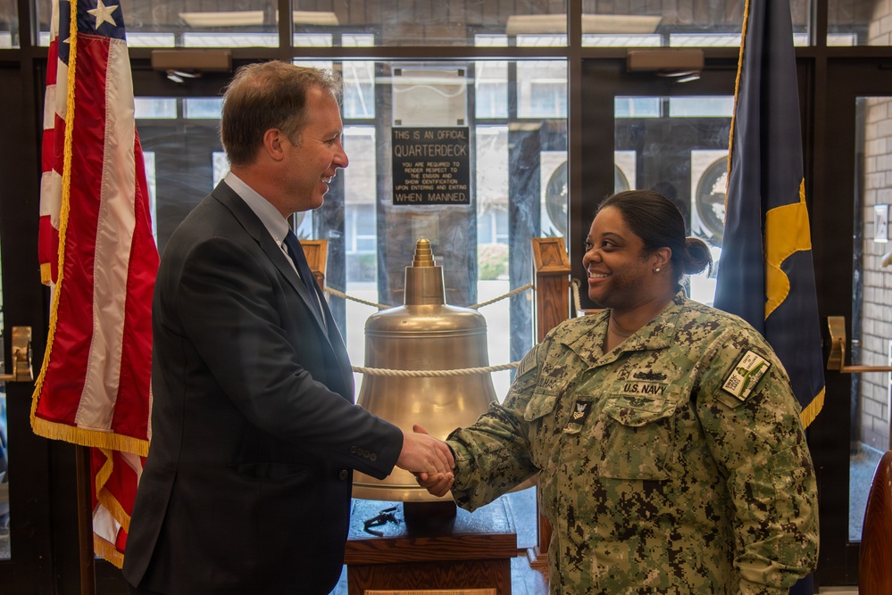 Honorable Benjamin Kohlmann (ASN M&amp;RA) visits Surface Warfare Engineering School Command (SWESC)
