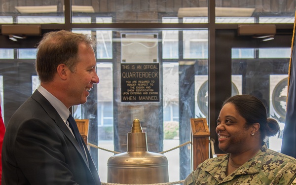 Honorable Benjamin Kohlmann (ASN M&amp;RA) visits Surface Warfare Engineering School Command (SWESC)
