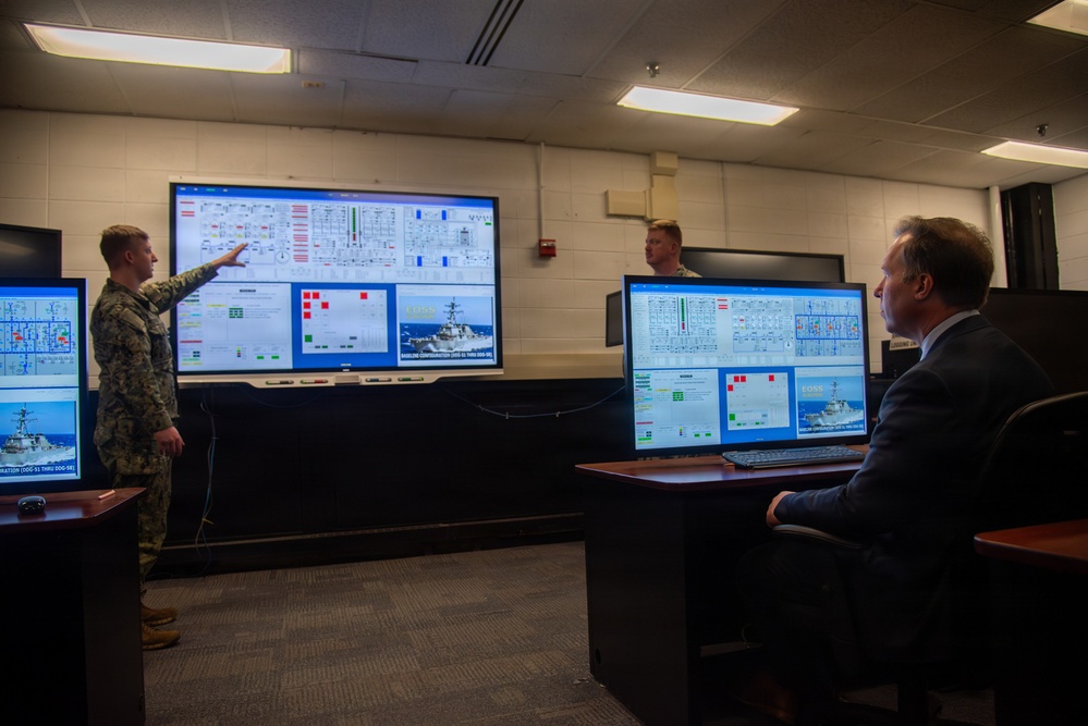 Honorable Benjamin Kohlmann (ASN M&amp;RA) visits Surface Warfare Engineering School Command (SWESC)