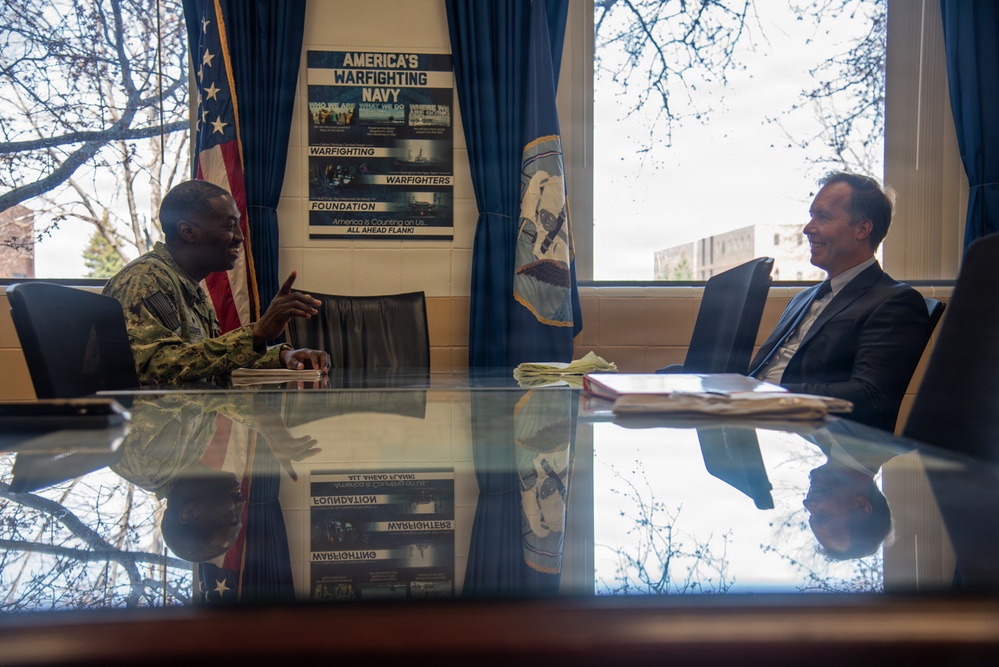 Honorable Benjamin Kohlmann (ASN M&amp;RA) visits Surface Warfare Engineering School Command (SWESC)