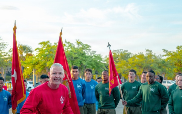Brigadier General Tracy Visits MCRD Parris Island