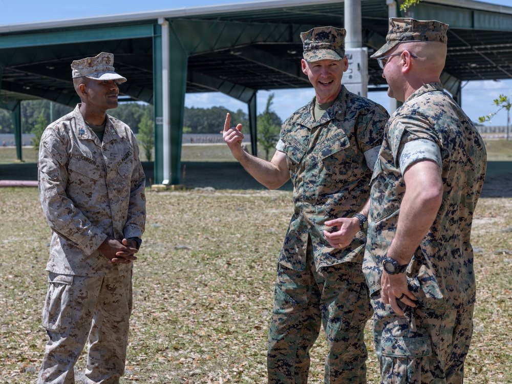 Brigadier General Tracy Visits MCRD Parris Island