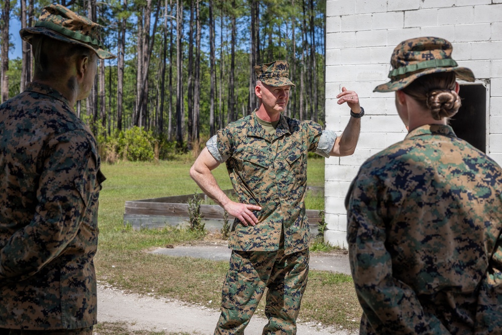 Brigadier General Tracy Visits MCRD Parris Island