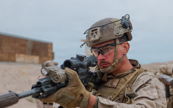 2nd Marine Division conducts urban warfighting training at Marine Corps Air Ground Combat Center