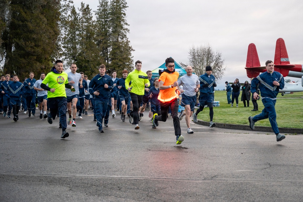 Team McChord SAPR Hosts 5K Glow Run