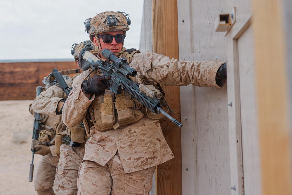 2nd Marine Division conducts urban warfighting training at Marine Corps Air Ground Combat Center