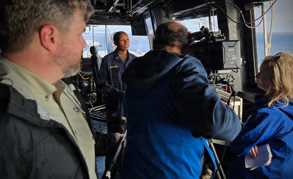 Sea Meets Space: Sailors aboard John P Murtha tell the Artemis II story