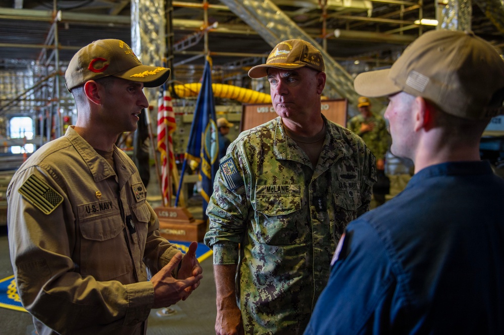 SWOBOSS Vistis USS Cincinnati