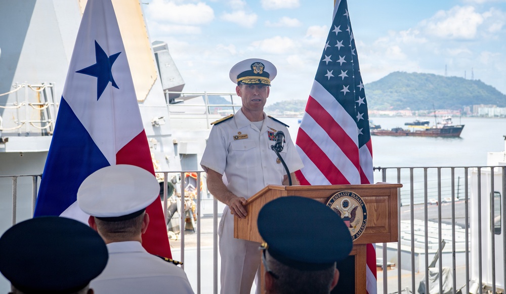 Panamanian Officials Welcome CSG 11 to Panama City