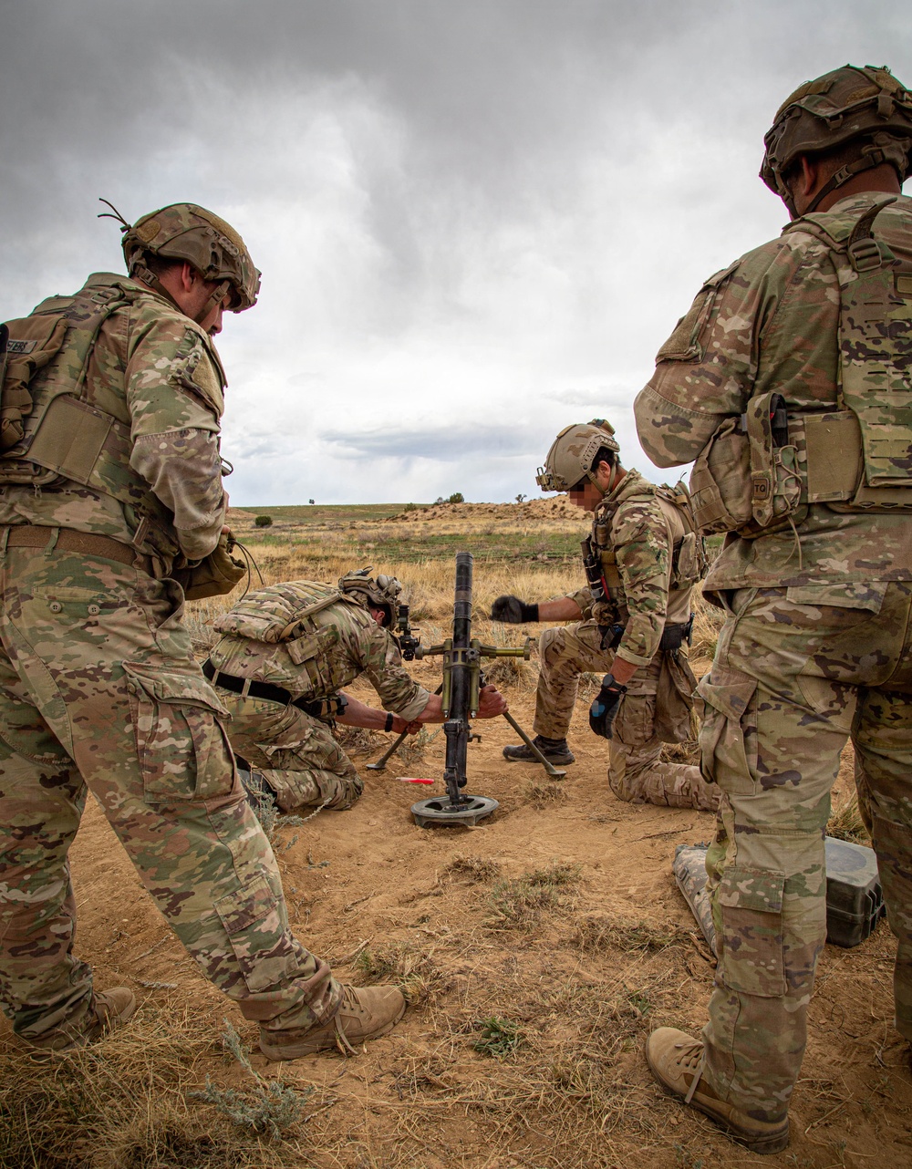 Green Berets and 4th Infantry Division conduct Mortar Live-Fire during CALFEX