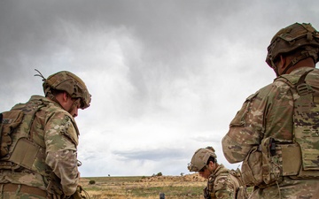 Green Berets and 4th Infantry Division conduct Mortar Live-Fire during CALFEX