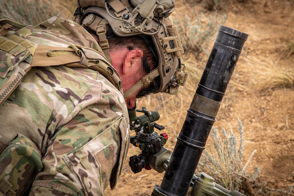 Green Berets and 4th Infantry Division conduct Mortar Live-Fire during CALFEX