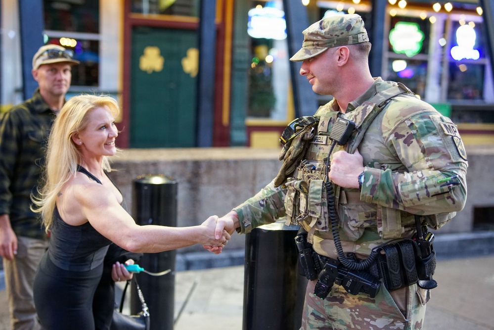 Tennessee Army National Guard greeted in Memphis