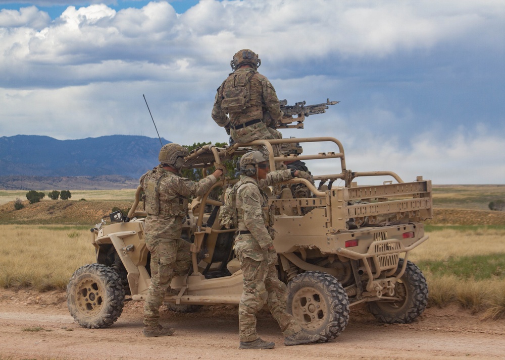 10th Special Forces Group Green Berets conduct a Combined Arms Live-Fire Exercise