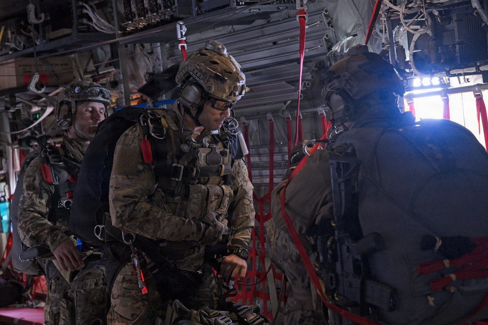 AKANG 176th Wing Rescue Triad conducts full mission profile training