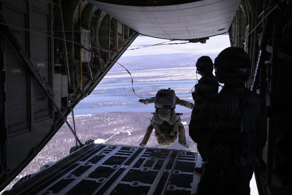 AKANG 176th Wing Rescue Triad conducts full mission profile training