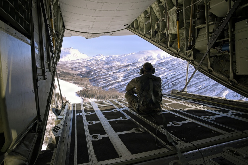AKANG 176th Wing Rescue Triad responds to Alaska Rescue Coordination Center tasking