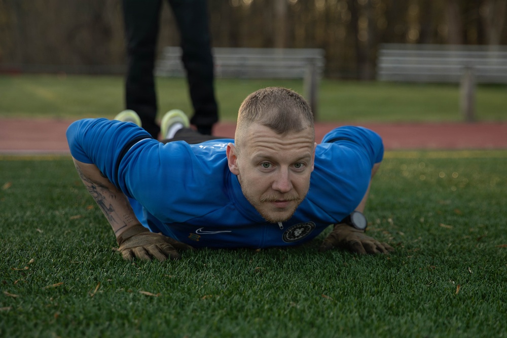 A member of the Estonian Defense Force competes in the Maryland National Guard’s State Best Warrior Competition.