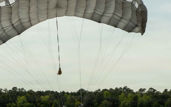 24th MEU MRF conducts Free Fall training