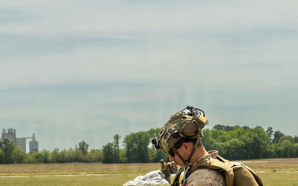 24th MEU MRF conducts Free Fall training