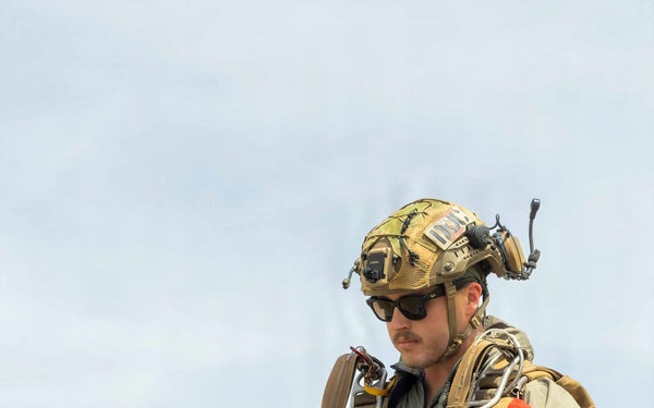 24th MEU MRF conducts Free Fall training