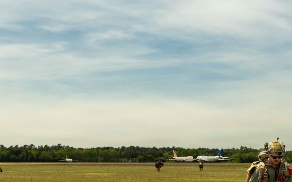 24th MEU MRF conducts Free Fall training