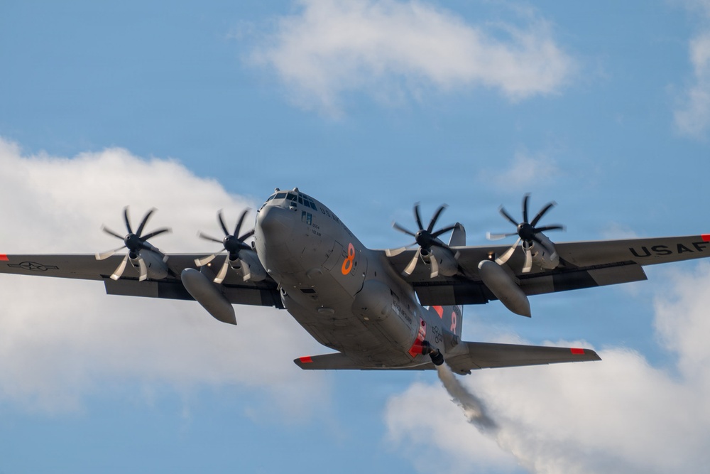 HighRollers Dump Water for MAFFS Training in Arizona